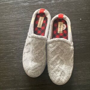 Dearfoams and Slippers house shoes